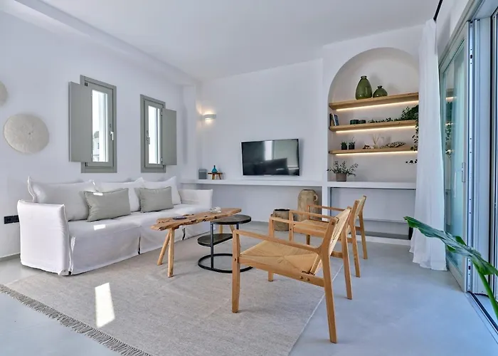 The Bright And Elegant Akira Villa *