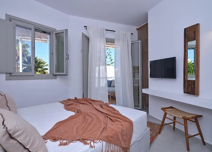 The Bright And Elegant Akira Villa Naousa