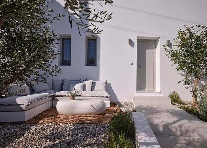 The Bright And Elegant Akira Villa Naousa