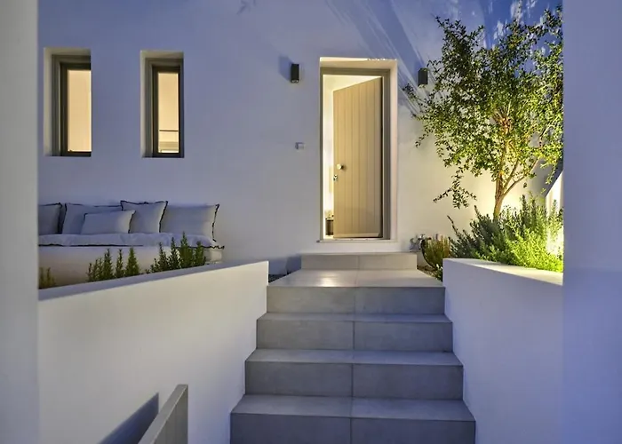 The Bright And Elegant Akira Villa *