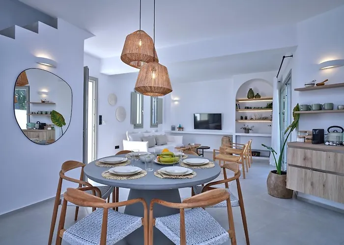 Villa The Bright And Elegant Akira Naousa